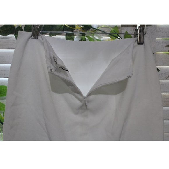 White house black market mini skirt (1103) - Picture 3 of 4